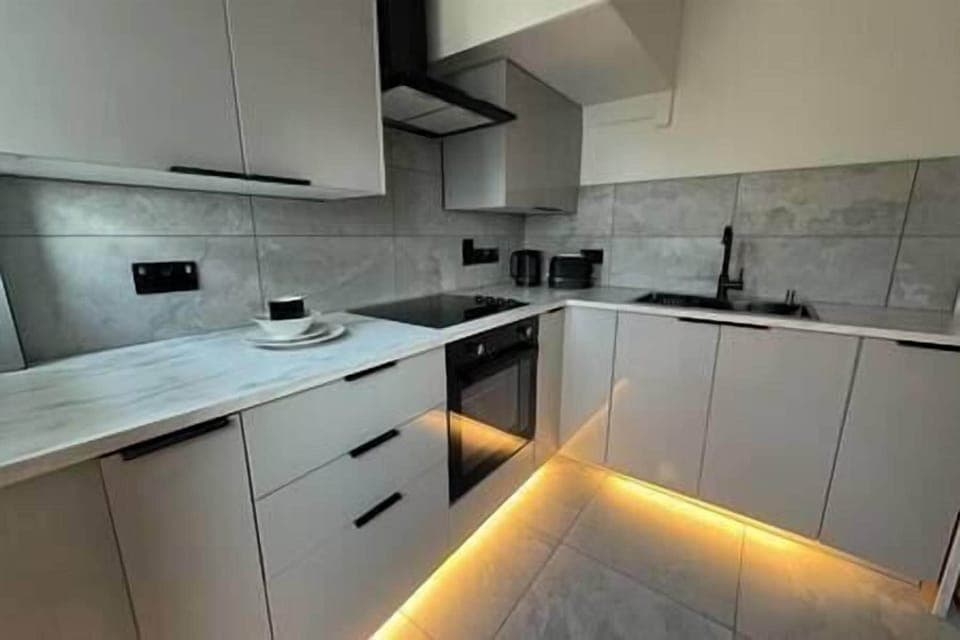 Modern High Gloss Kitchen