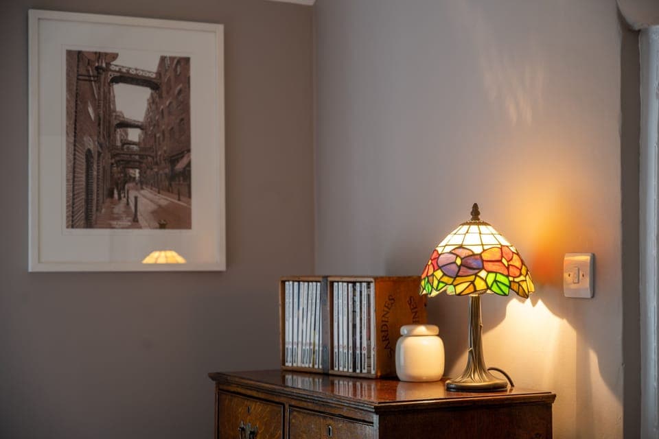 Ground floor: Pretty Tiffany lampshade and artwork