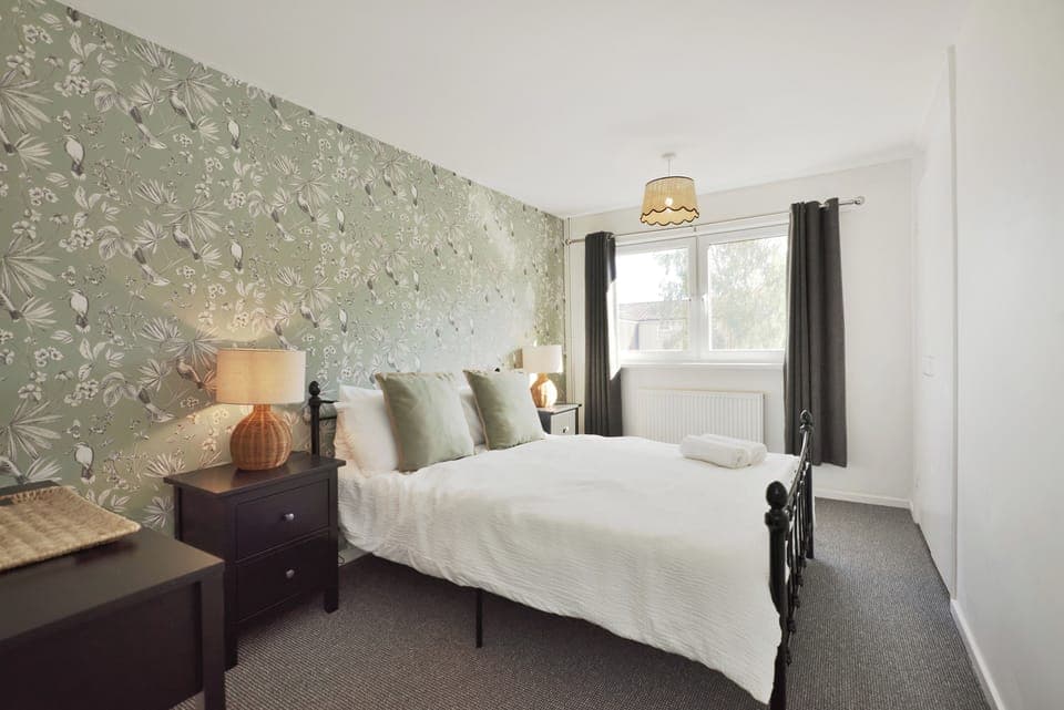 Master Bedroom - King Bed