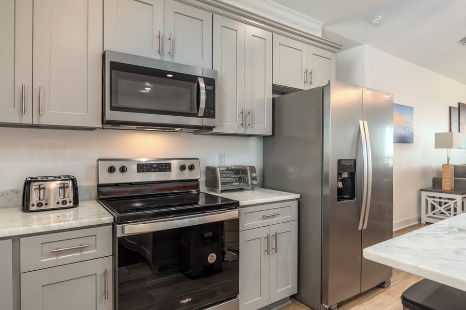 006 Wine n' Sea Kitchen Stove and Microwave Hood