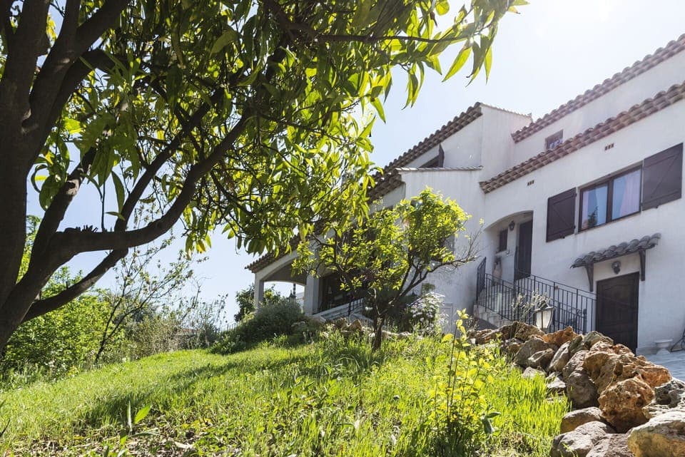 Building Exterior, Garden, Main Entrance, Outdoor