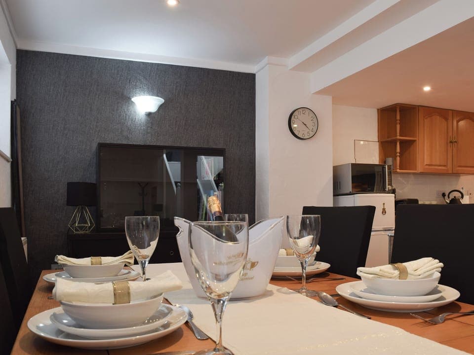 Dining Area | The Spinney, Carterton