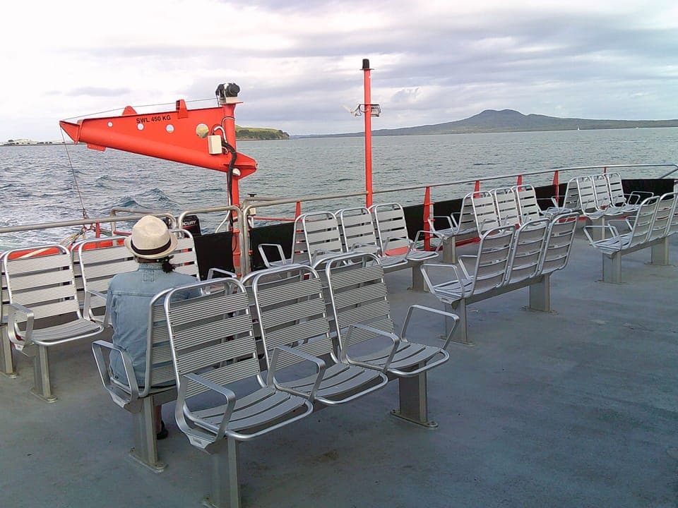 Ten minutes walk to Waiheke Island Ferry
Departs on the Hour Ideal Day trip
