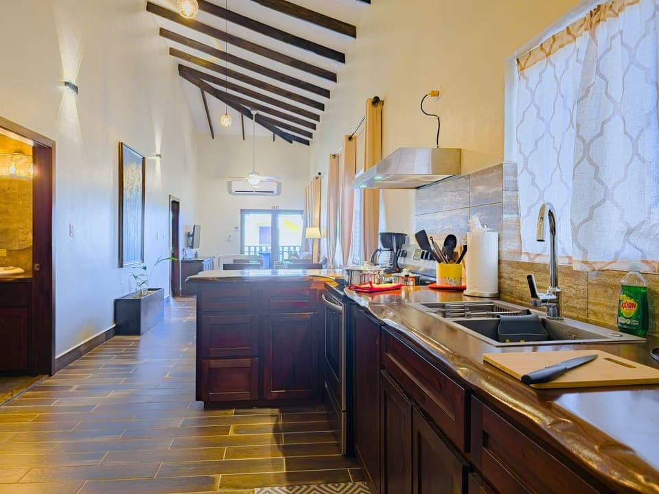 KITCHEN AREA