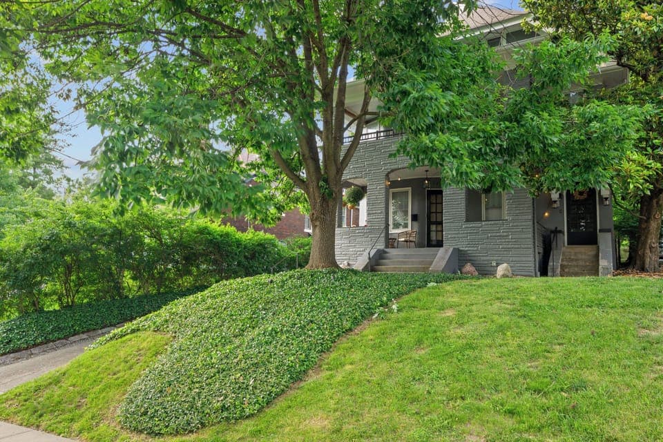 Cincinnati Vacation Rental | 2BR | 1BA | Steps Required | 800 Sq Ft