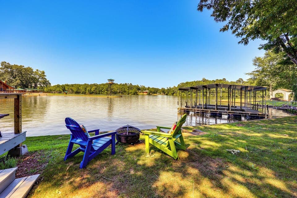 Royal Vacation Rental | 2BR | 1.5BA | 1,050 Sq Ft | Stairs Required