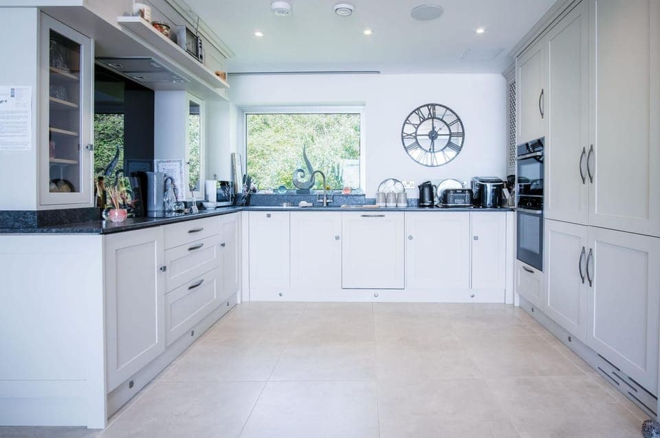 Waters Edge - 2 Bedroom Apartment - Tenby (19612)