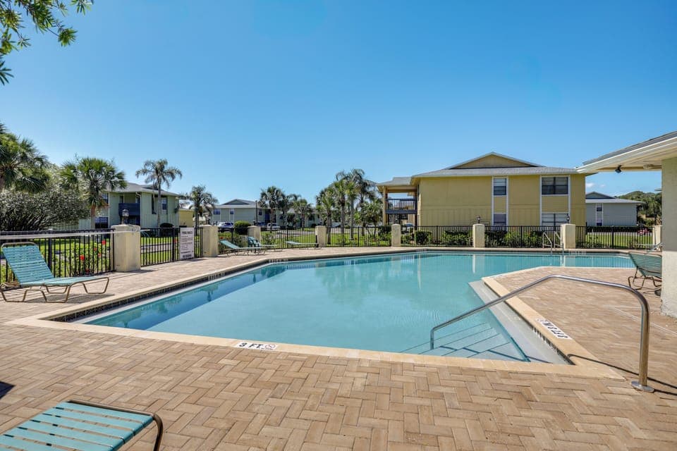 St. Augustine Beach Vacation Rental | 2BR | 2BA | 947 Sq Ft | Steps Required