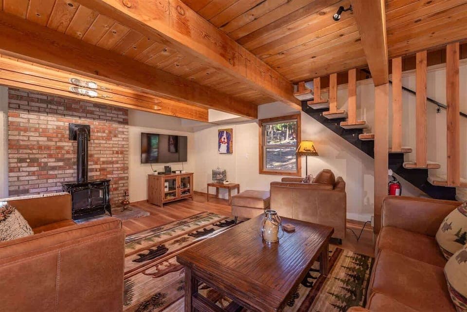 Living Room with Gas Fireplace