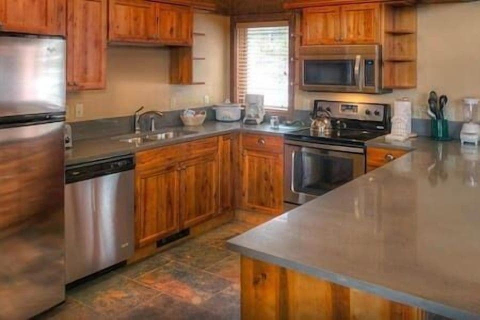 Gold Point Resort kitchen