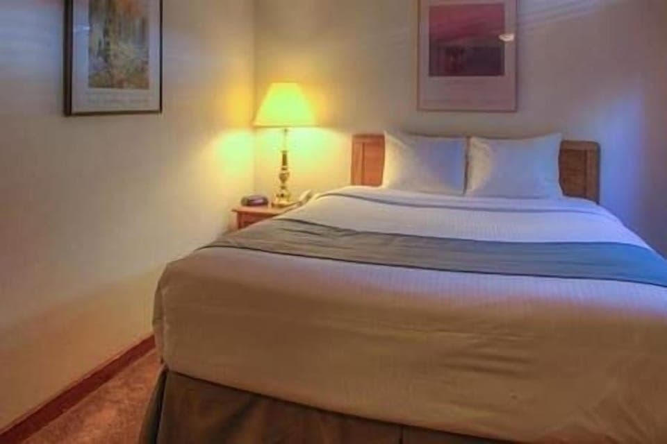 Bedroom Gold Point Resort