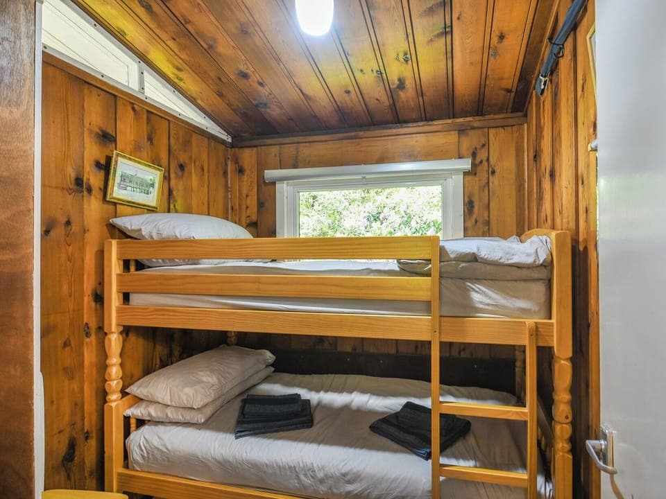Bunk bedroom | Ty Bedwen, Dinas Mawddwy 