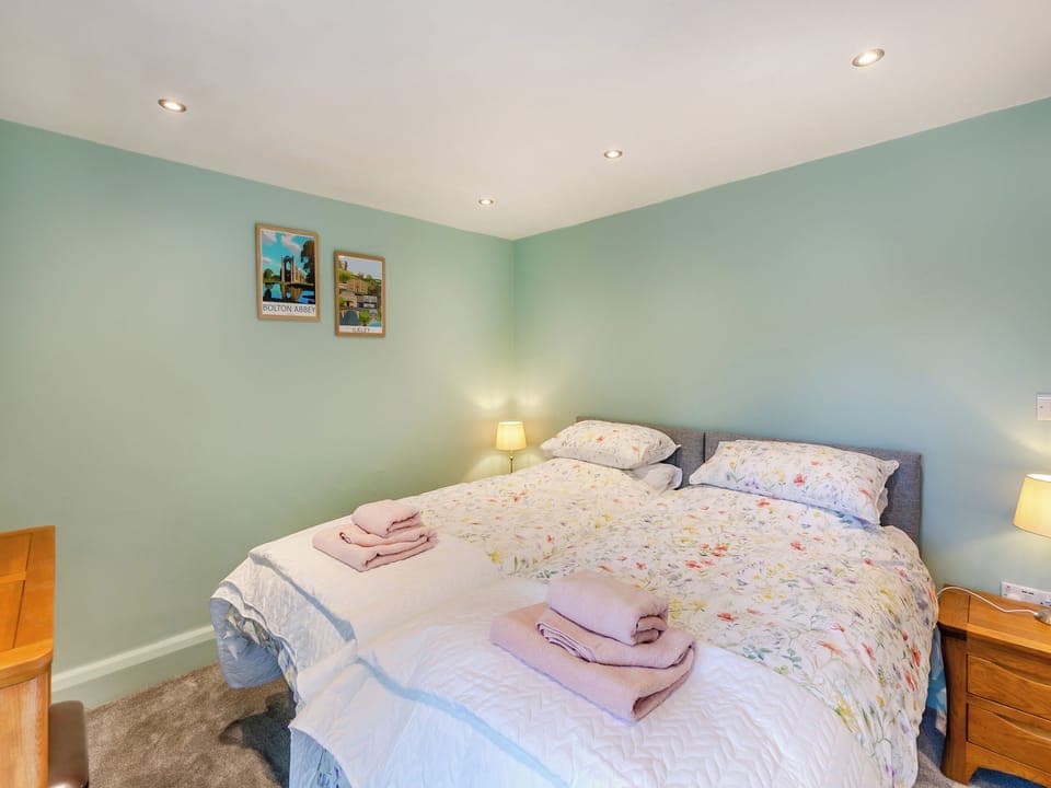 Double bedroom | Duckling Cottage, Addingham, near Ilkley