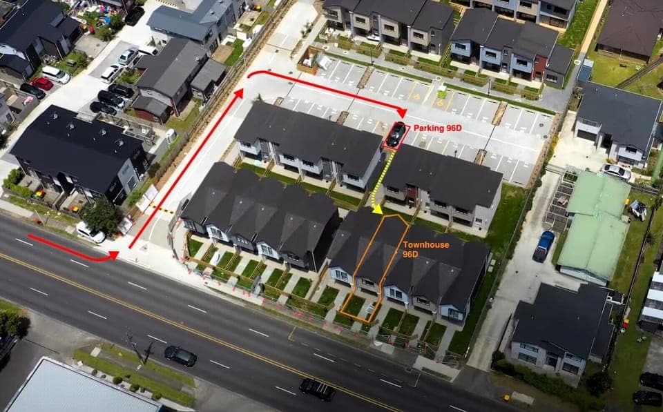 Direction to the Complex & Parking from Walmsley Road