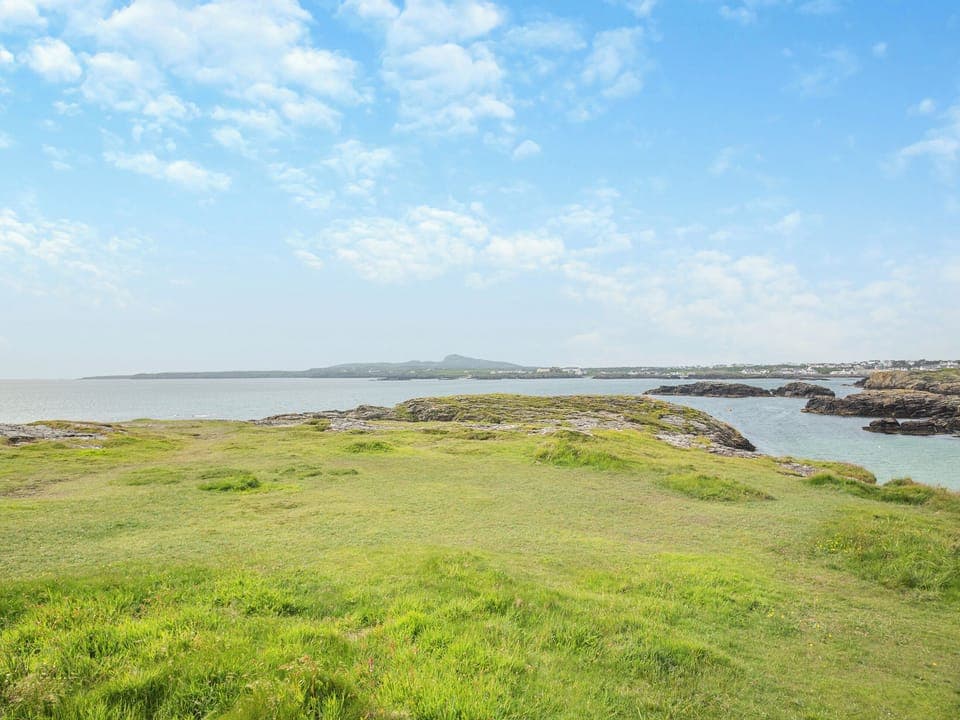 Surrounding area | Swn Y Mor, Trearddur Bay