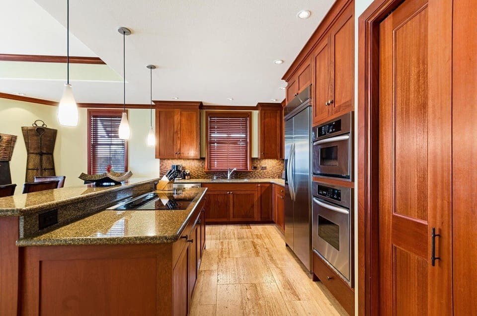 Well-equipped kitchen