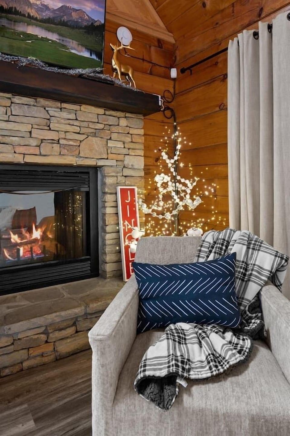 Enjoy your holidays in Serenity Creek.