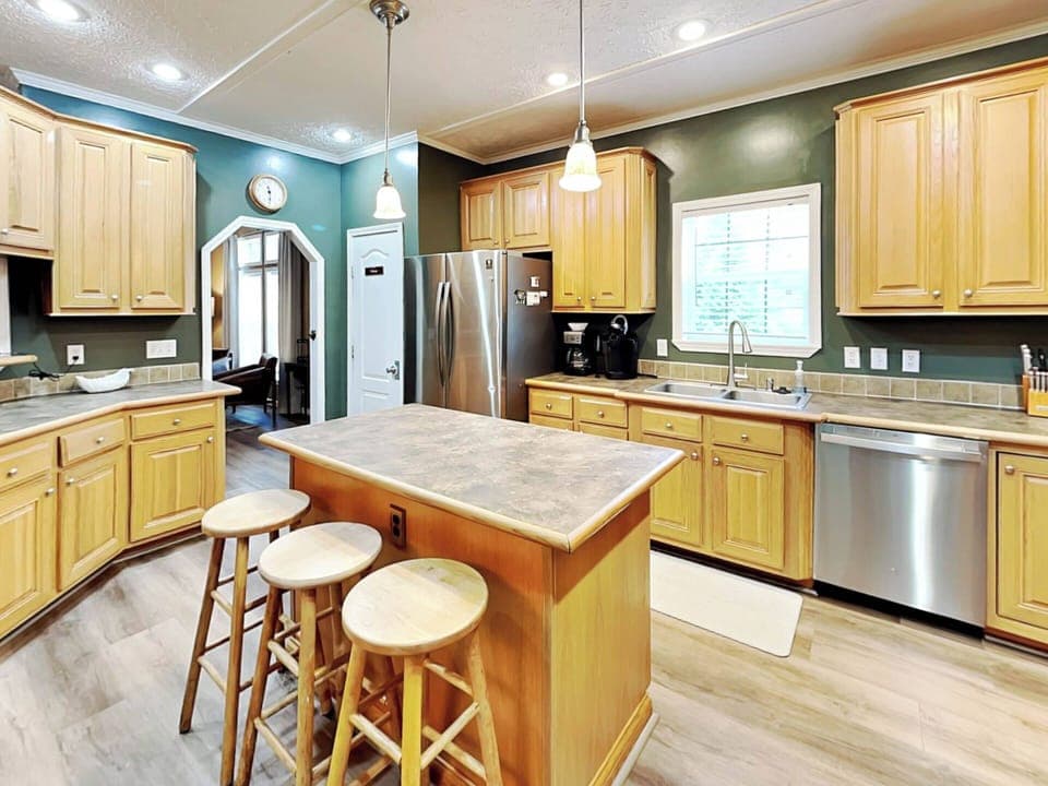 Full Kitchen