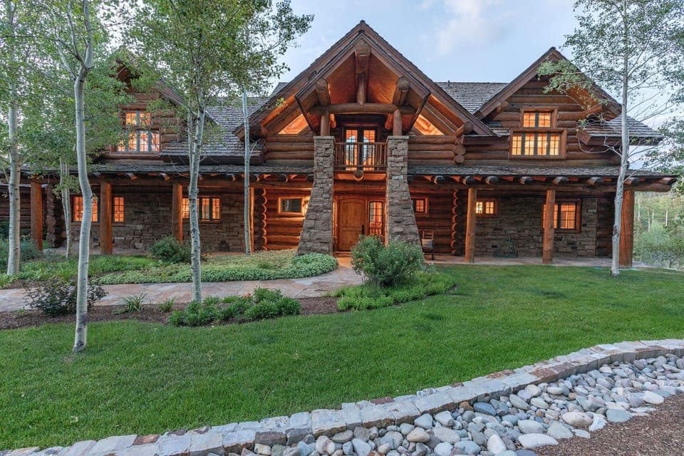 Exterior - Picturesque luxury log and stone rental that features some of the best ski-in/out access in Telluride