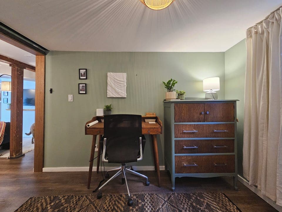 Guest room and office with full size Daybed (headboard at side, head at L or R).