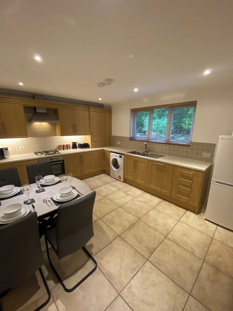 Kitchen & Dining Area (1)