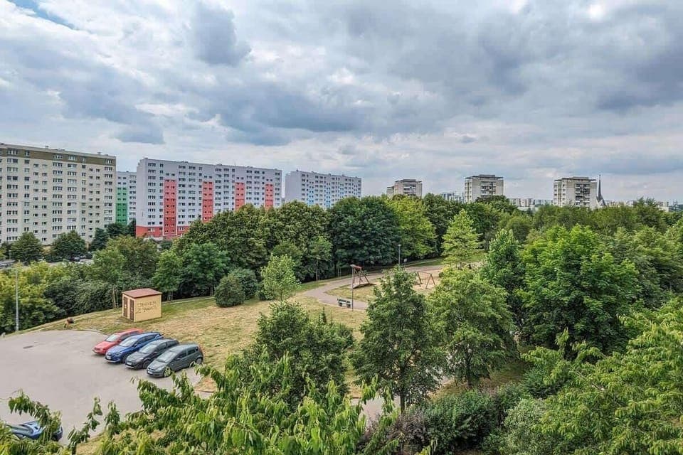 Enjoy easy access to the city's attractions from this well-located building. 