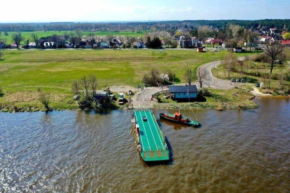 Immediate Surroundings [summer] (<1 km)