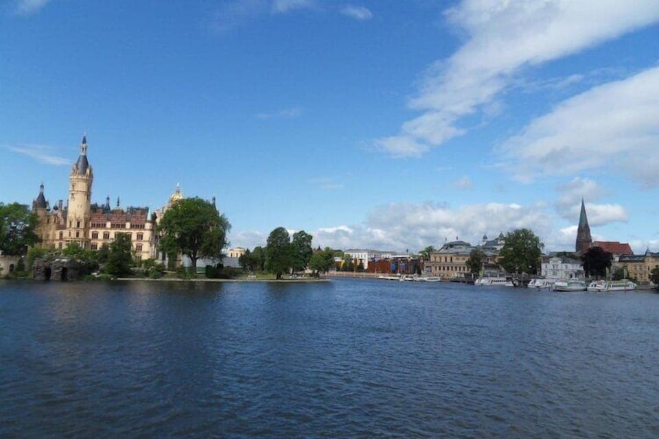 Surroundings [summer] (1-5 km)