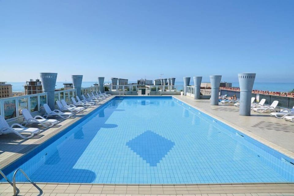 Holiday Home Swimming Pool