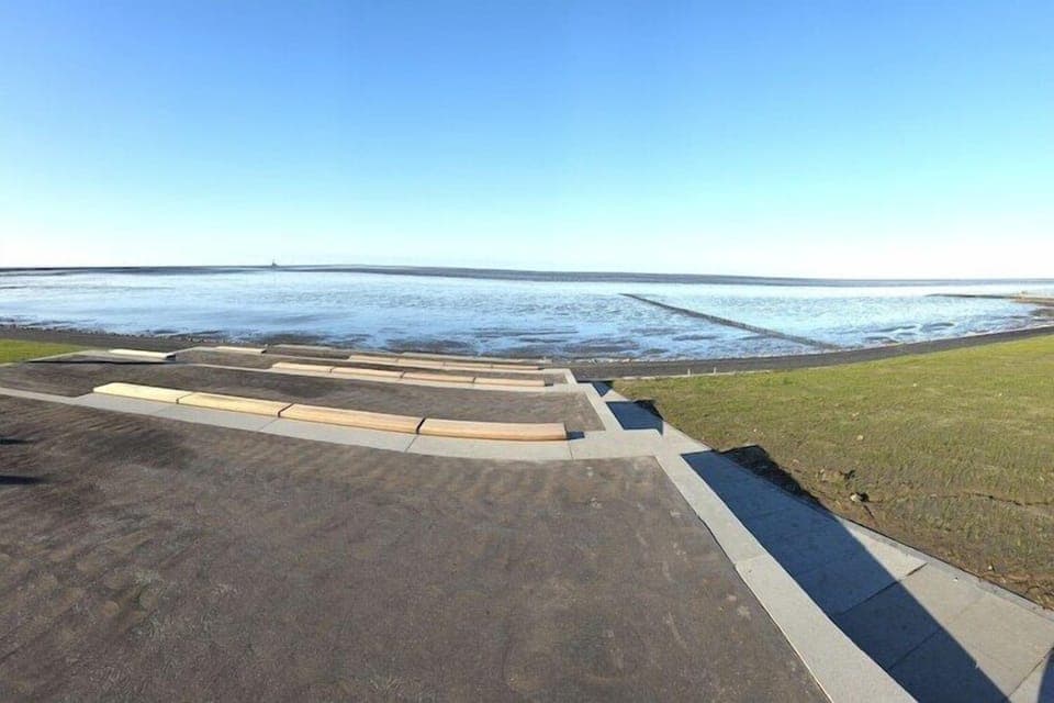 Immediate Surroundings [summer] (<1 km)