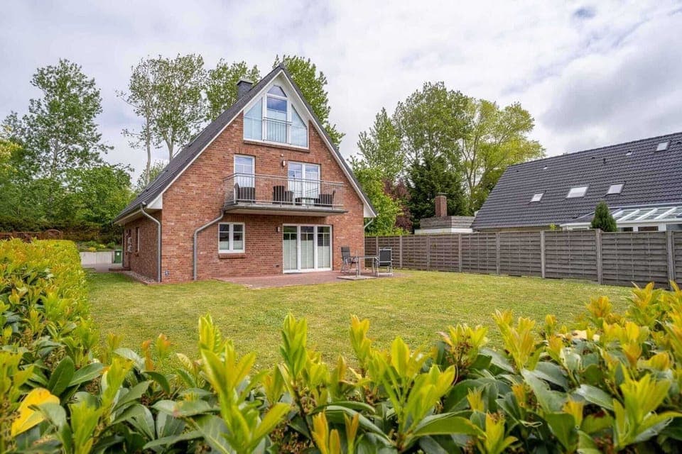 Holiday Home Exterior [summer]