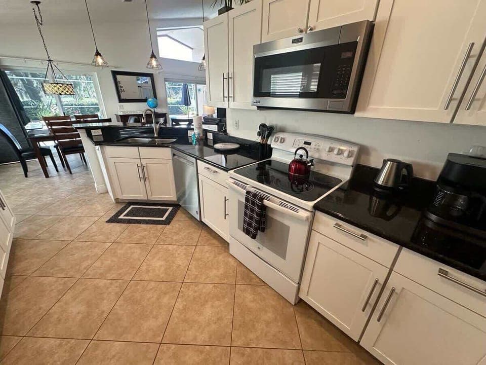 2113MAC - Kitchen (2).jpeg