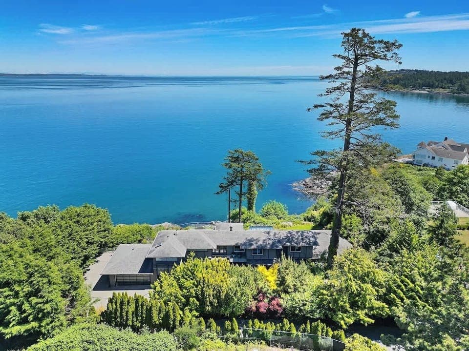 Oceanfront Oasis with Spectacular Views.