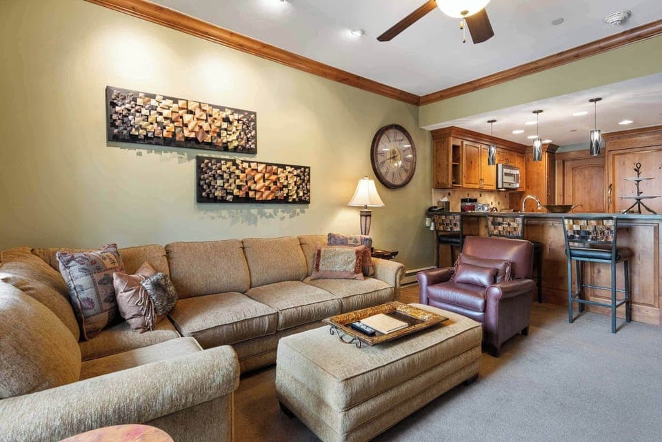 charter-5140-1008_51175259559_o