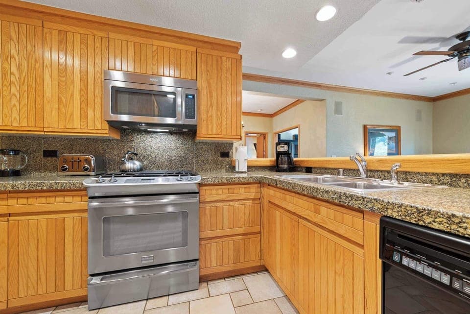 TheCharter-5330-2314