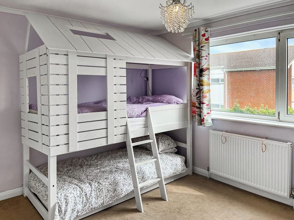 Bunk bedroom | Alverstoke Seaside Cottage, Alverstoke, Gosport