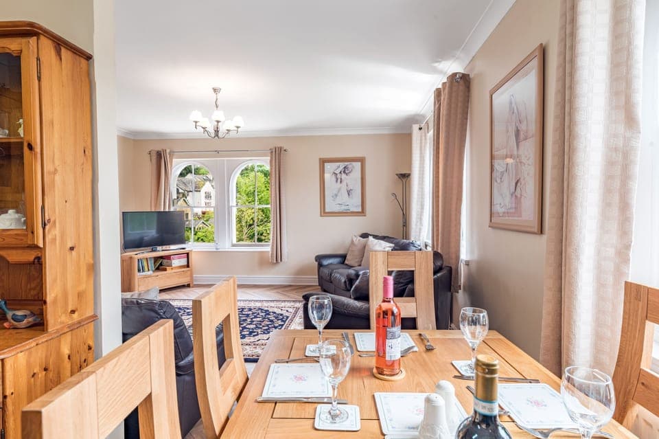 If you don't fancy cooking, there are options for dinner right on your doorstep on Lake Road