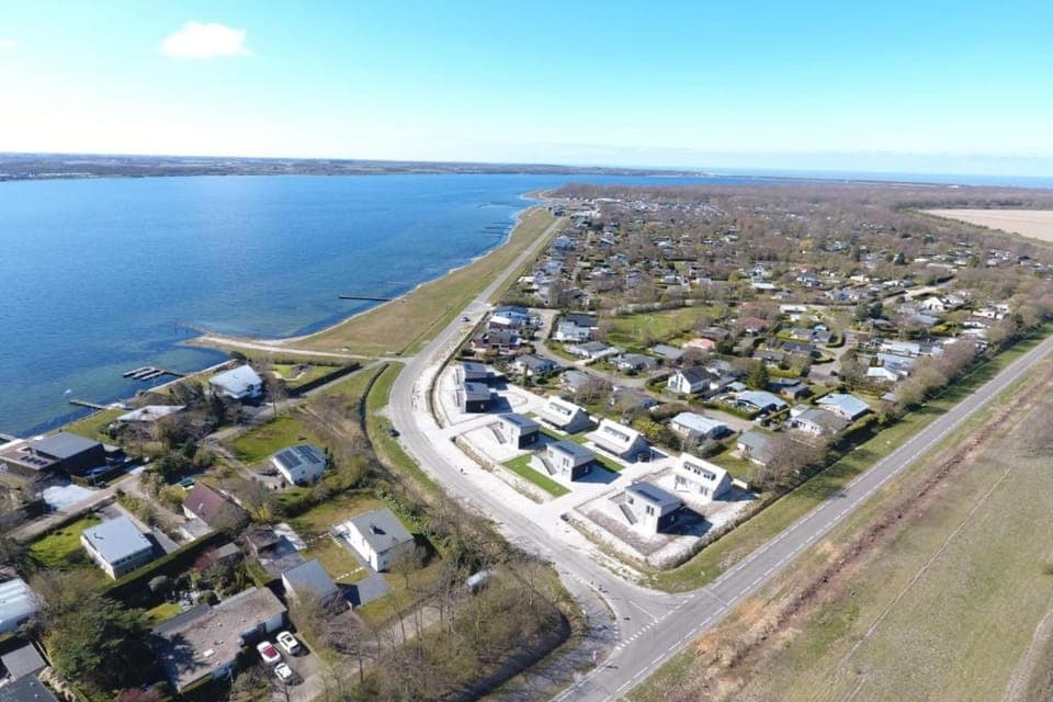 Region [summer] (>5 km)