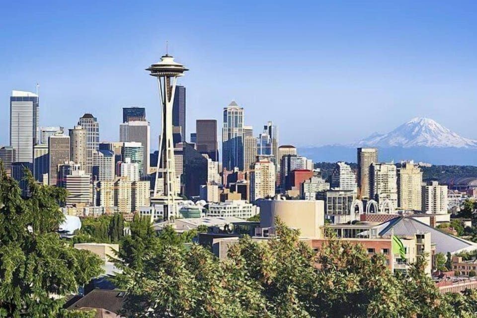 Space Needle is 10 mins away by car