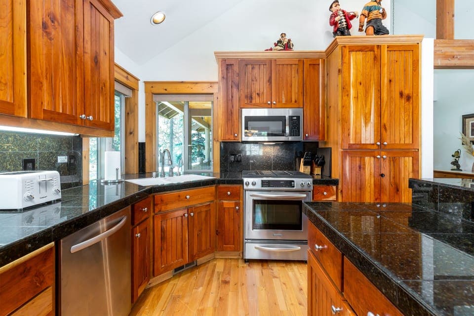 Kitchen - Main Level