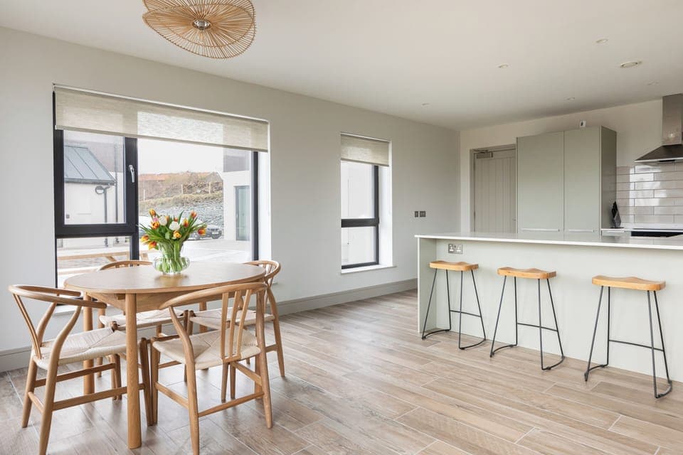 Binion dining kitchen @Ballyliffin Beach Houses