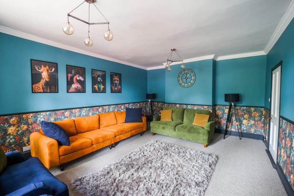 Spacious but cosy living room with ample seating, Smart TV