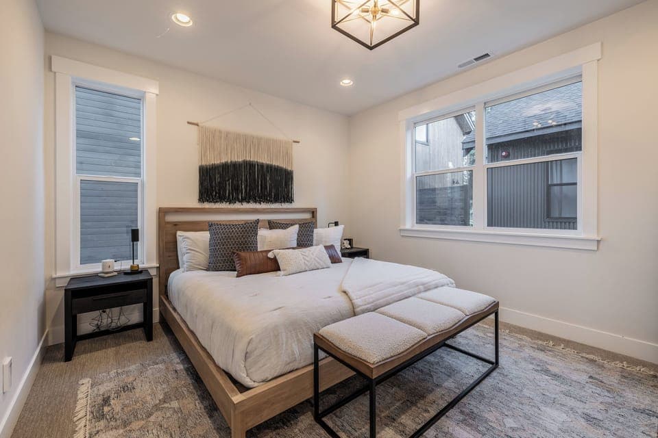 First floor king bedroom with en suite