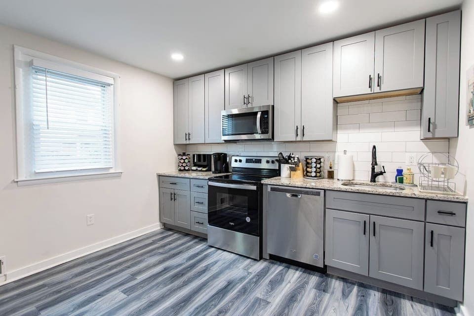 Prep and cook your best culinary creations in the fully equipped kitchen with all the standard major appliances – refrigerator, stove/oven, microwave, and dishwasher.