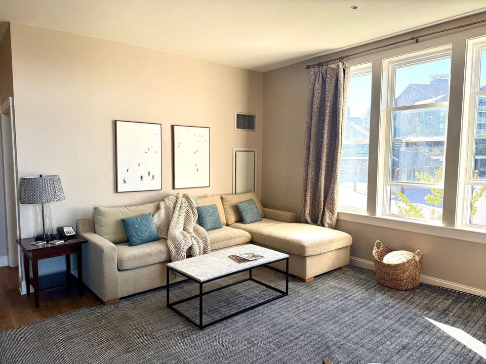 Home Decor, Lamp, Furniture, Table, Couch