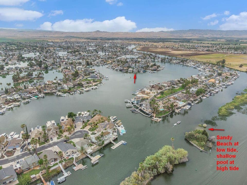Bay and Fast Water and Beach View