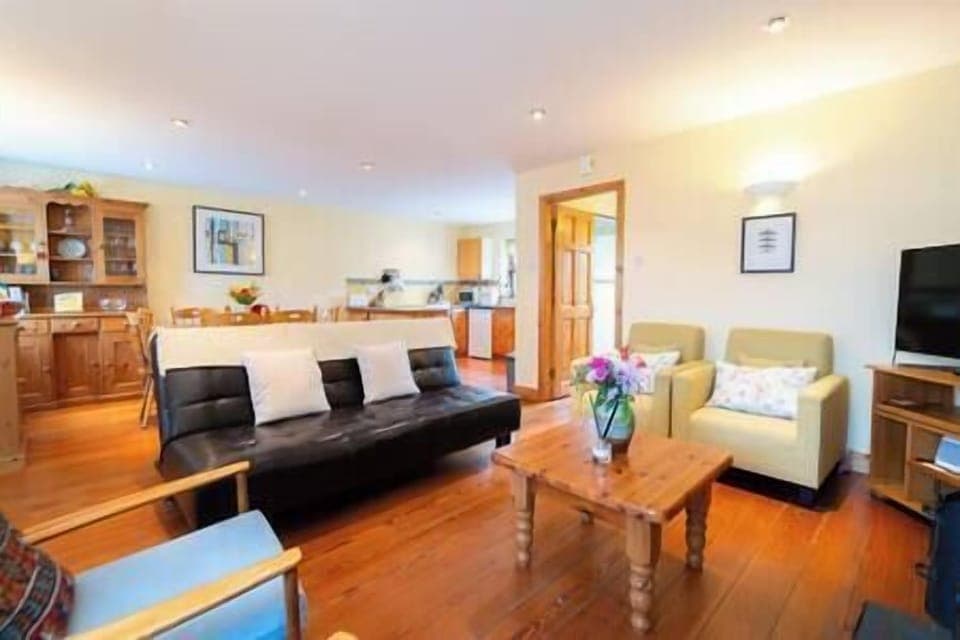 3e5317e6 a4f4 4fcf aeab 8eb6127a279e