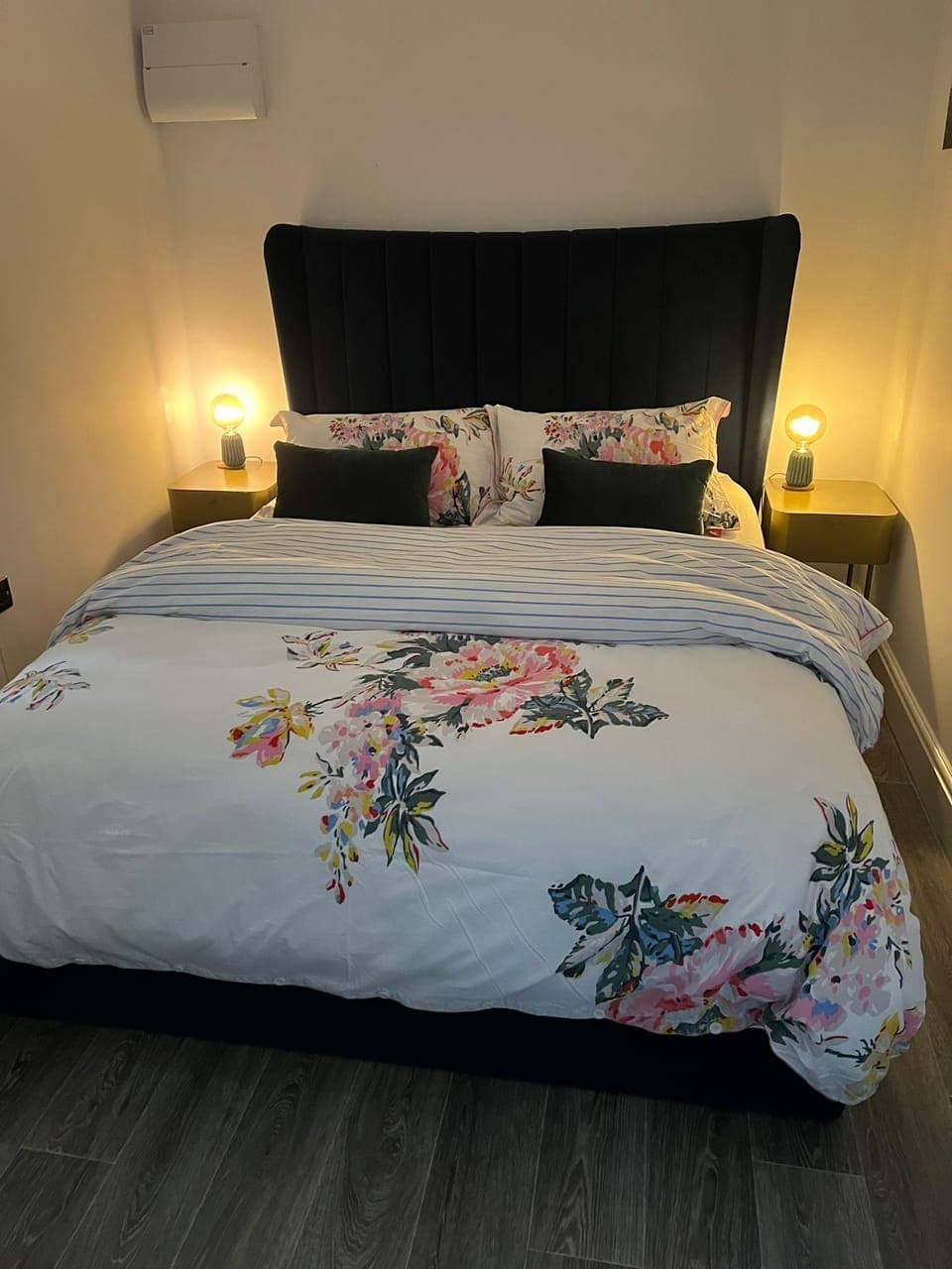 King Size Bed -  Luxury Bedding