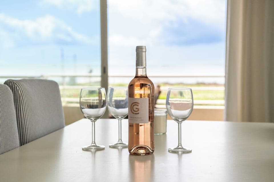 77ffa9b7-f3b7-4eb8-ba22-86325eabfa83