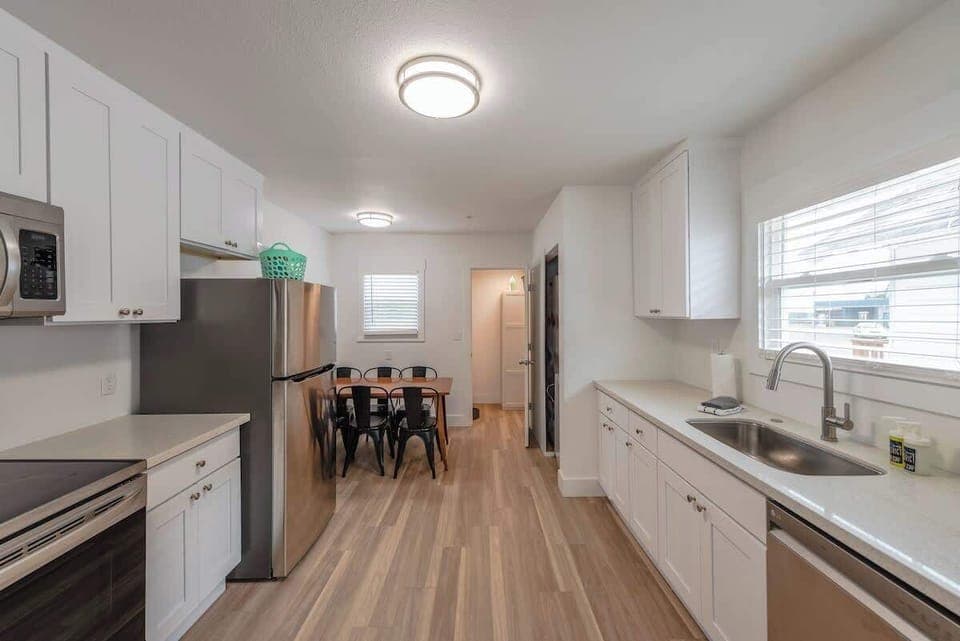 #StayInMyDistrict #CoosCottageCollection #CoosBay #BookDirect